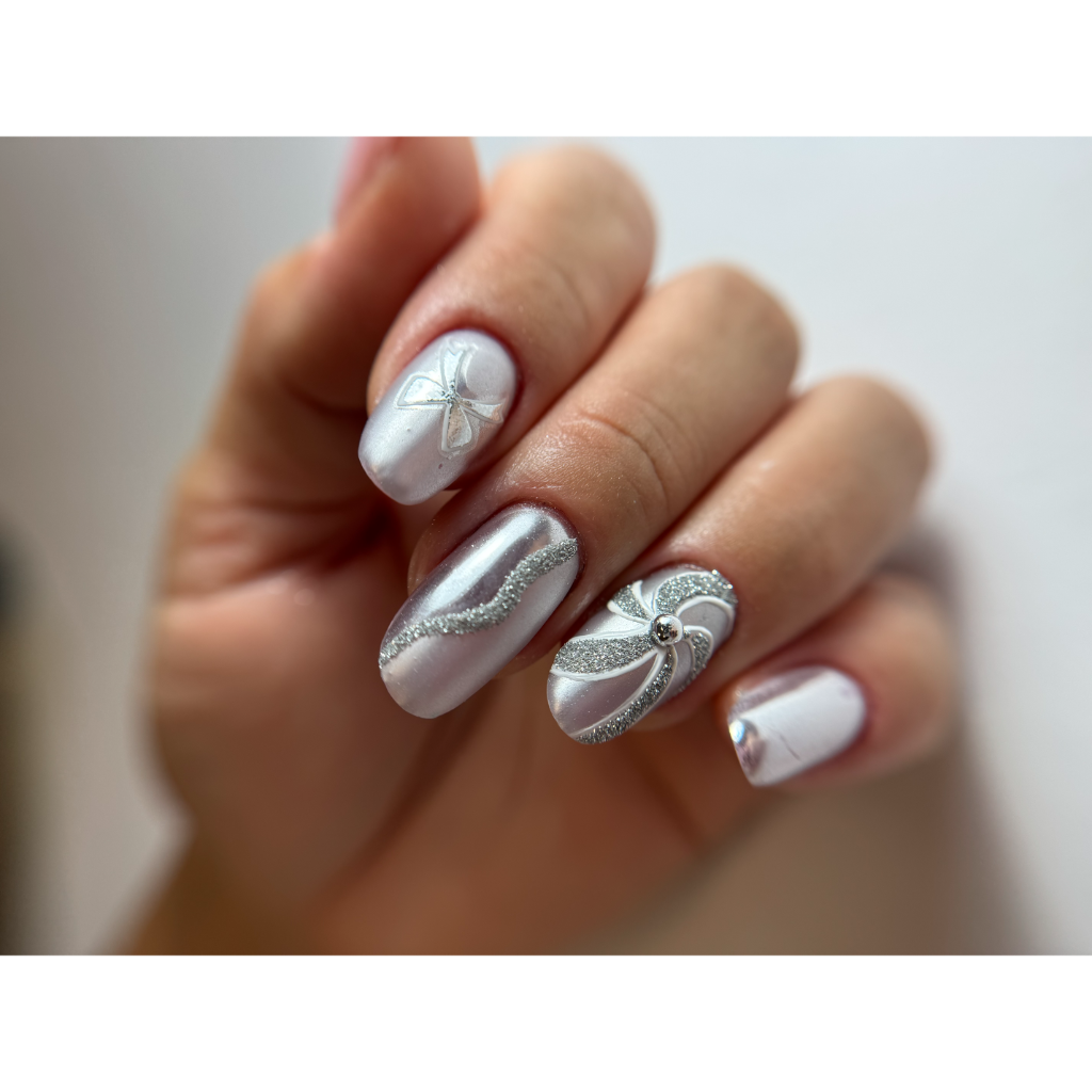 manucure hiver à Renens – couleurs froides et style hivernal